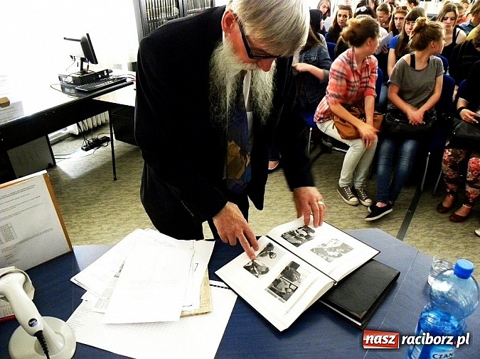 Zdjęcie w galerii na portalu naszraciborz.pl: Spotkanie nie przy Okrągłym Stole wiadomości z regionu