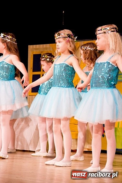 Zdjęcie w galerii na portalu naszraciborz.pl: Laureaci VI Mini Festiwalu Przedszkolaków nagrodzeni  wiadomości z regionu