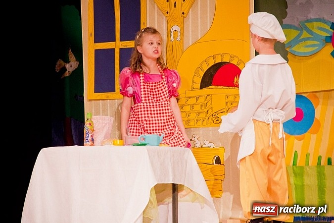 Zdjęcie w galerii na portalu naszraciborz.pl: Laureaci VI Mini Festiwalu Przedszkolaków nagrodzeni  wiadomości z regionu