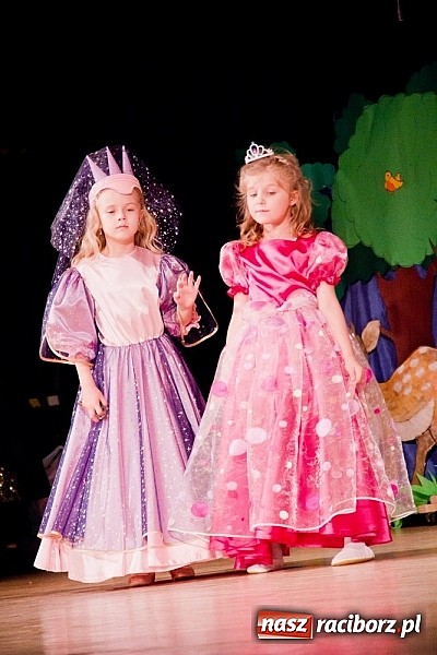 Zdjęcie w galerii na portalu naszraciborz.pl: Laureaci VI Mini Festiwalu Przedszkolaków nagrodzeni  wiadomości z regionu