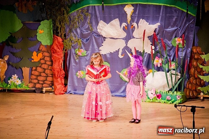 Zdjęcie w galerii na portalu naszraciborz.pl: Laureaci VI Mini Festiwalu Przedszkolaków nagrodzeni  wiadomości z regionu