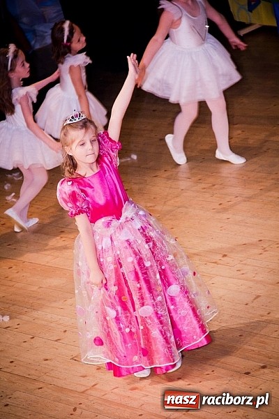 Zdjęcie w galerii na portalu naszraciborz.pl: Laureaci VI Mini Festiwalu Przedszkolaków nagrodzeni  wiadomości z regionu