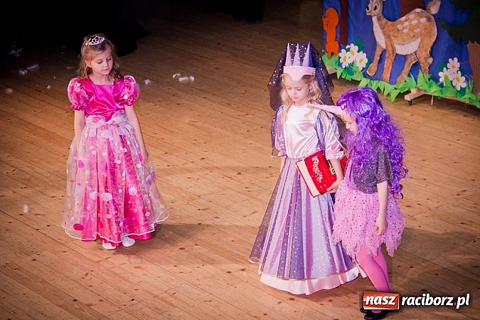 Zdjęcie w galerii na portalu naszraciborz.pl: Laureaci VI Mini Festiwalu Przedszkolaków nagrodzeni  wiadomości z regionu