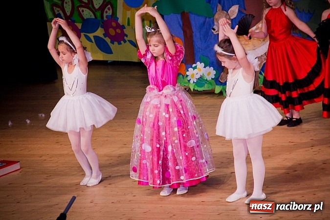 Zdjęcie w galerii na portalu naszraciborz.pl: Laureaci VI Mini Festiwalu Przedszkolaków nagrodzeni  wiadomości z regionu