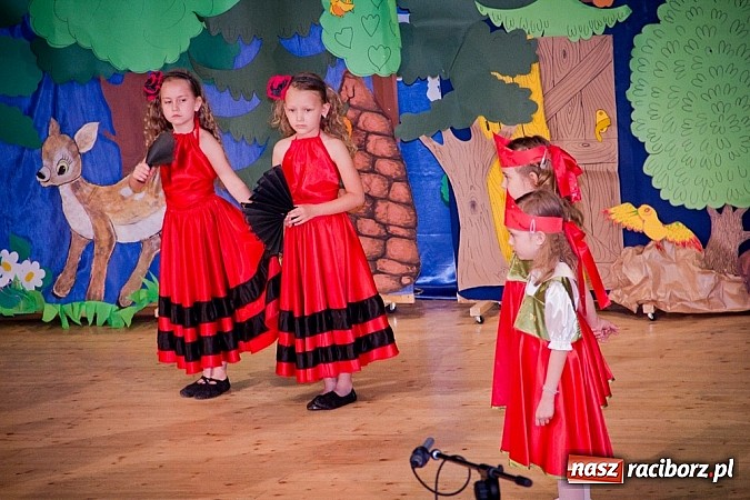 Zdjęcie w galerii na portalu naszraciborz.pl: Laureaci VI Mini Festiwalu Przedszkolaków nagrodzeni  wiadomości z regionu