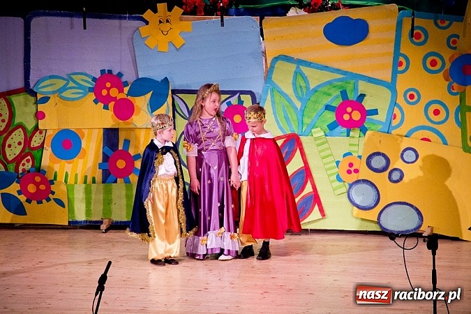 Zdjęcie w galerii na portalu naszraciborz.pl: Laureaci VI Mini Festiwalu Przedszkolaków nagrodzeni  wiadomości z regionu