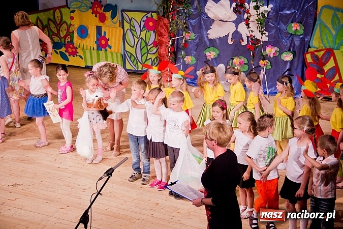Zdjęcie w galerii na portalu naszraciborz.pl: Laureaci VI Mini Festiwalu Przedszkolaków nagrodzeni  wiadomości z regionu