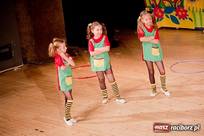 Zdjęcie w galerii na portalu naszraciborz.pl: Laureaci VI Mini Festiwalu Przedszkolaków nagrodzeni  wiadomości z regionu