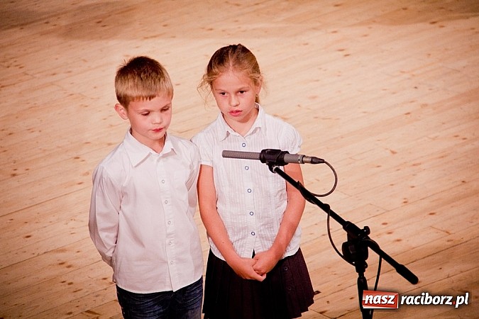 Zdjęcie w galerii na portalu naszraciborz.pl: Laureaci VI Mini Festiwalu Przedszkolaków nagrodzeni  wiadomości z regionu