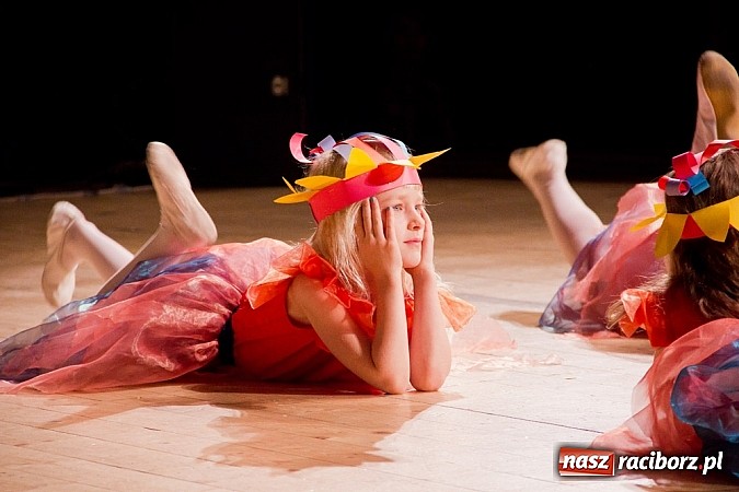 Zdjęcie w galerii na portalu naszraciborz.pl: Laureaci VI Mini Festiwalu Przedszkolaków nagrodzeni  wiadomości z regionu