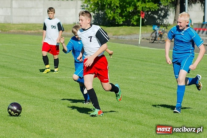 Zdjęcie w galerii na portalu naszraciborz.pl: Pewne zwycięstwo trampkarzy Tworkowa na zakończenie sezonu wiadomości z regionu
