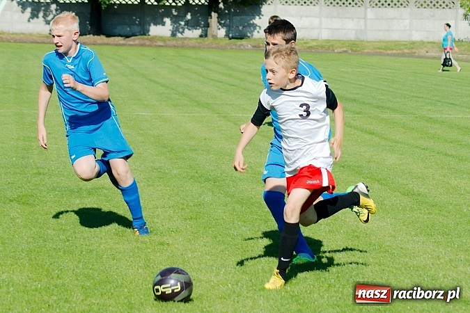 Zdjęcie w galerii na portalu naszraciborz.pl: Pewne zwycięstwo trampkarzy Tworkowa na zakończenie sezonu wiadomości z regionu