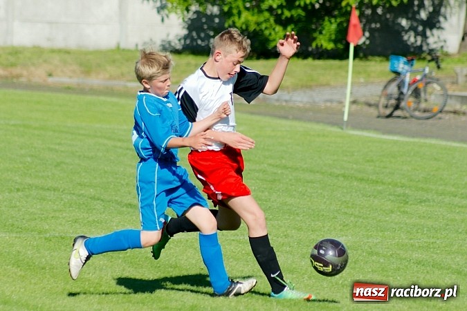 Zdjęcie w galerii na portalu naszraciborz.pl: Pewne zwycięstwo trampkarzy Tworkowa na zakończenie sezonu wiadomości z regionu