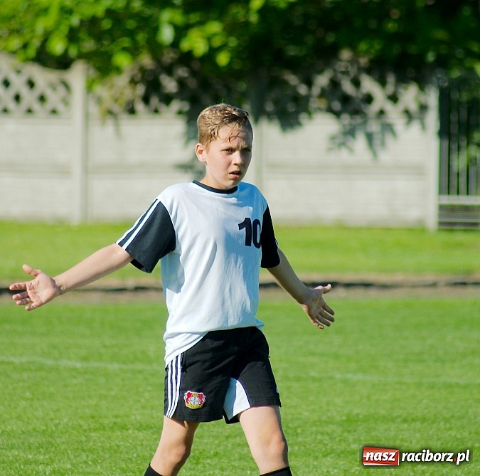 Zdjęcie w galerii na portalu naszraciborz.pl: Pewne zwycięstwo trampkarzy Tworkowa na zakończenie sezonu wiadomości z regionu