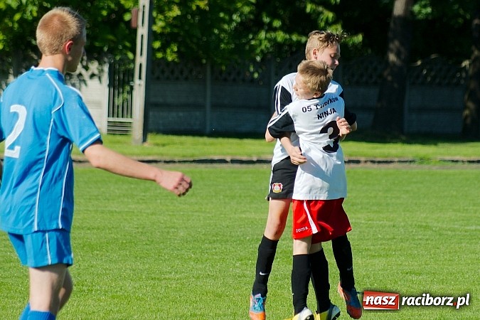 Zdjęcie w galerii na portalu naszraciborz.pl: Pewne zwycięstwo trampkarzy Tworkowa na zakończenie sezonu wiadomości z regionu