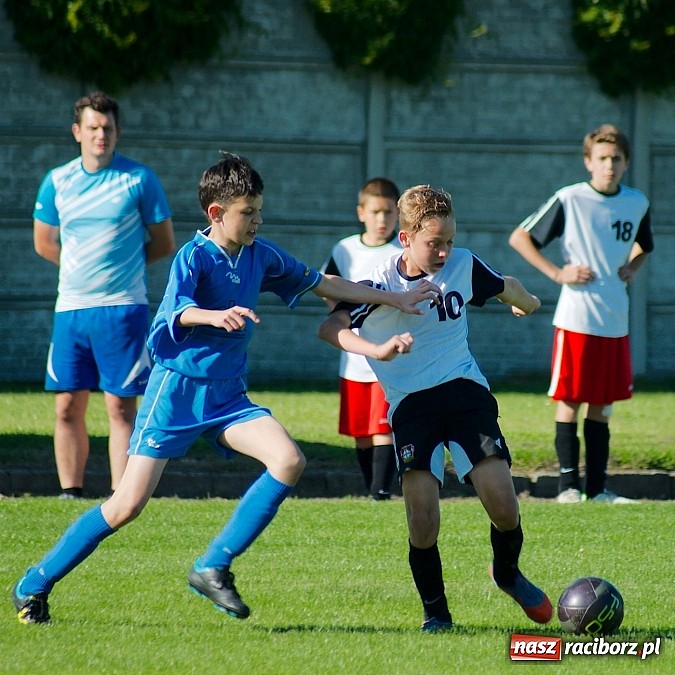 Zdjęcie w galerii na portalu naszraciborz.pl: Pewne zwycięstwo trampkarzy Tworkowa na zakończenie sezonu wiadomości z regionu