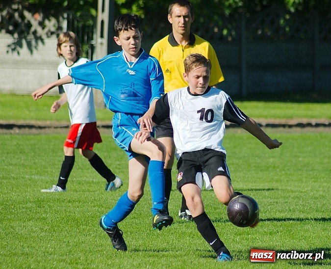 Zdjęcie w galerii na portalu naszraciborz.pl: Pewne zwycięstwo trampkarzy Tworkowa na zakończenie sezonu wiadomości z regionu