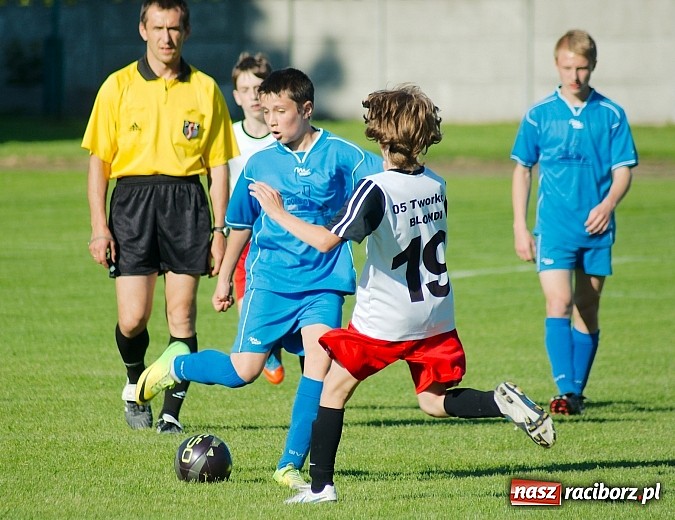 Zdjęcie w galerii na portalu naszraciborz.pl: Pewne zwycięstwo trampkarzy Tworkowa na zakończenie sezonu wiadomości z regionu