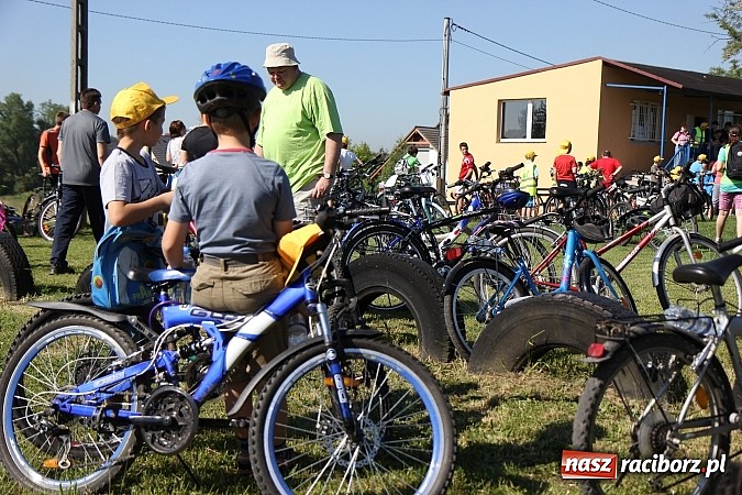 Zdjęcie w galerii na portalu naszraciborz.pl: Świetna frekwencja na Rajdzie Rowerowym w Kobyli. Na starcie ponad 100 osób wiadomości z regionu