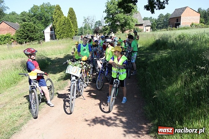 Zdjęcie w galerii na portalu naszraciborz.pl: Świetna frekwencja na Rajdzie Rowerowym w Kobyli. Na starcie ponad 100 osób wiadomości z regionu