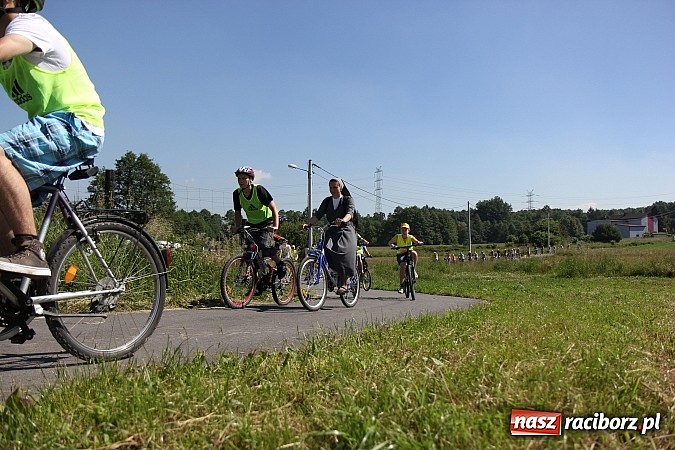 Zdjęcie w galerii na portalu naszraciborz.pl: Świetna frekwencja na Rajdzie Rowerowym w Kobyli. Na starcie ponad 100 osób wiadomości z regionu