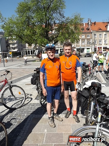 Zdjęcie w galerii na portalu naszraciborz.pl: Rajd Rowerowy Śladami Obrońców Granic wiadomości z regionu
