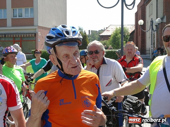 Zdjęcie w galerii na portalu naszraciborz.pl: Rajd Rowerowy Śladami Obrońców Granic wiadomości z regionu