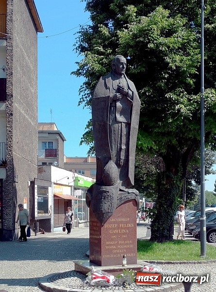 Zdjęcie w galerii na portalu naszraciborz.pl: Rajd Rowerowy Śladami Obrońców Granic wiadomości z regionu