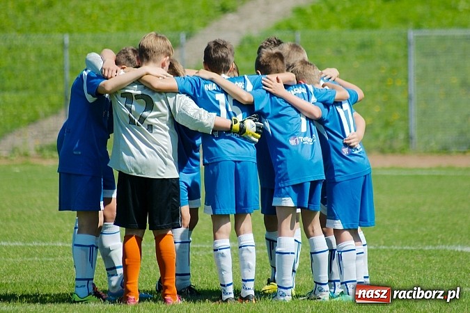 Zdjęcie w galerii na portalu naszraciborz.pl: Liga Młodzików: Kanonada przy Zamkowej wiadomości z regionu