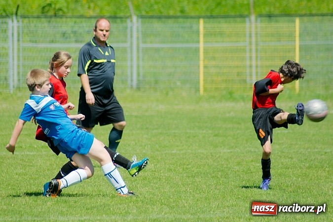 Zdjęcie w galerii na portalu naszraciborz.pl: Liga Młodzików: Kanonada przy Zamkowej wiadomości z regionu
