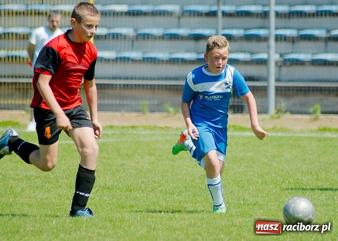 Zdjęcie w galerii na portalu naszraciborz.pl: Liga Młodzików: Kanonada przy Zamkowej wiadomości z regionu