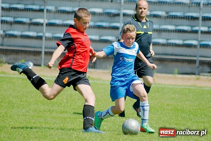 Zdjęcie w galerii na portalu naszraciborz.pl: Liga Młodzików: Kanonada przy Zamkowej wiadomości z regionu