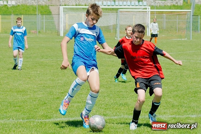 Zdjęcie w galerii na portalu naszraciborz.pl: Liga Młodzików: Kanonada przy Zamkowej wiadomości z regionu