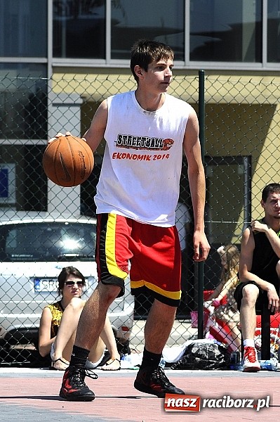 Zdjęcie w galerii na portalu naszraciborz.pl: Polacy i Czesi rywalizowali w turnieju streetballa wiadomości z regionu