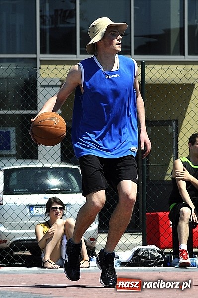 Zdjęcie w galerii na portalu naszraciborz.pl: Polacy i Czesi rywalizowali w turnieju streetballa wiadomości z regionu