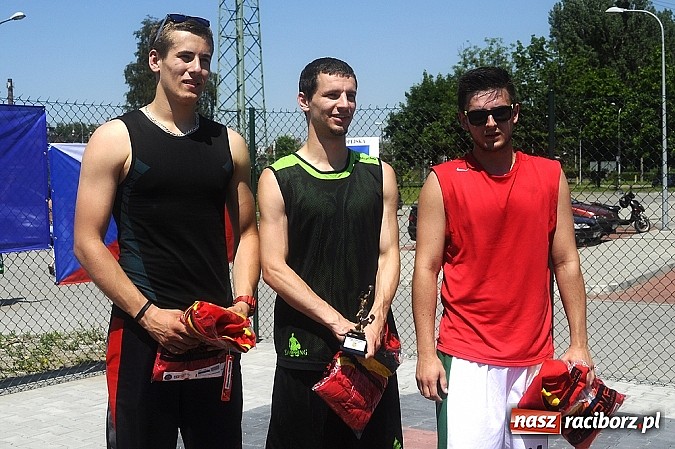 Zdjęcie w galerii na portalu naszraciborz.pl: Polacy i Czesi rywalizowali w turnieju streetballa wiadomości z regionu