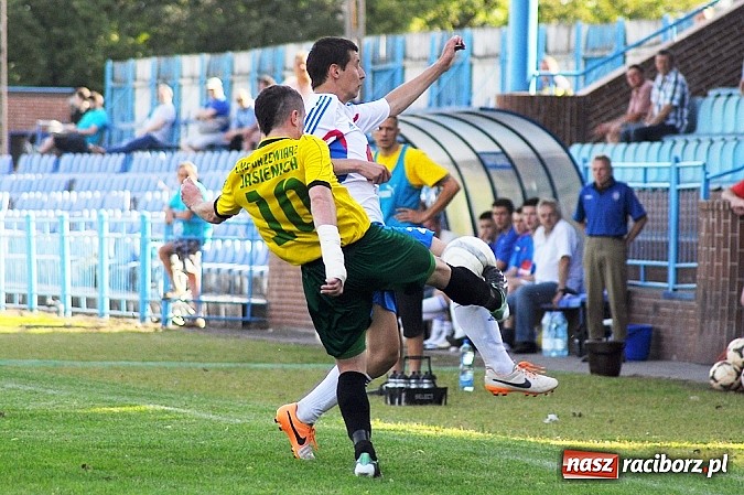 Zdjęcie w galerii na portalu naszraciborz.pl: Drzewiarz wywiózł trzy punkty z Raciborza. Trudna sytuacja Unii wiadomości z regionu