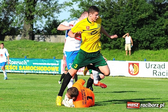 Zdjęcie w galerii na portalu naszraciborz.pl: Drzewiarz wywiózł trzy punkty z Raciborza. Trudna sytuacja Unii wiadomości z regionu