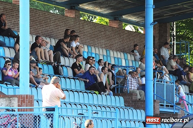 Zdjęcie w galerii na portalu naszraciborz.pl: Drzewiarz wywiózł trzy punkty z Raciborza. Trudna sytuacja Unii wiadomości z regionu