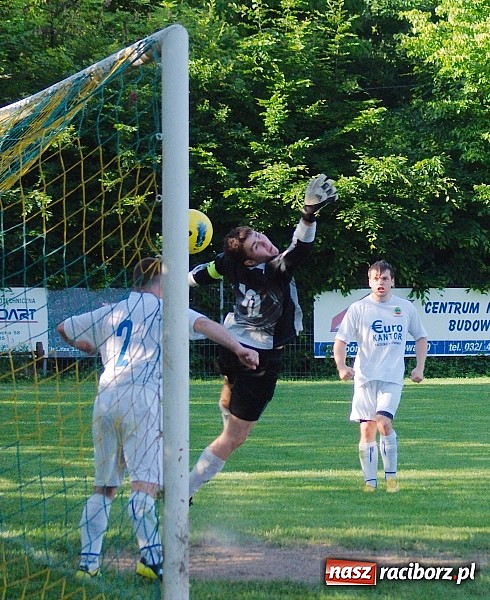 Zdjęcie w galerii na portalu naszraciborz.pl: Dreszczowiec przy Tuwima zakończony przepychanką wiadomości z regionu