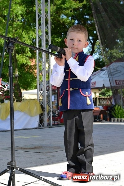 Zdjęcie w galerii na portalu naszraciborz.pl: W Tworkowie wybrali najsympatyczniejszą nastolatkę w gminie wiadomości z regionu