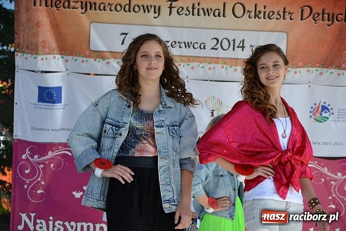 Zdjęcie w galerii na portalu naszraciborz.pl: W Tworkowie wybrali najsympatyczniejszą nastolatkę w gminie wiadomości z regionu