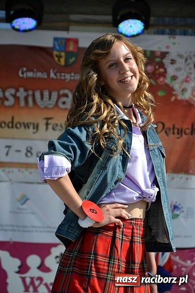 Zdjęcie w galerii na portalu naszraciborz.pl: W Tworkowie wybrali najsympatyczniejszą nastolatkę w gminie wiadomości z regionu