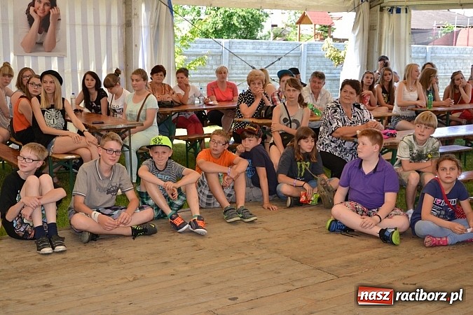 Zdjęcie w galerii na portalu naszraciborz.pl: W Tworkowie wybrali najsympatyczniejszą nastolatkę w gminie wiadomości z regionu