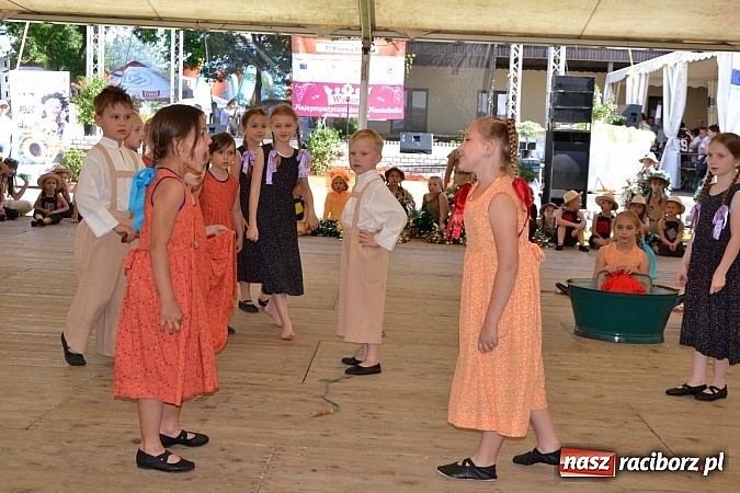 Zdjęcie w galerii na portalu naszraciborz.pl: W Tworkowie wybrali najsympatyczniejszą nastolatkę w gminie wiadomości z regionu