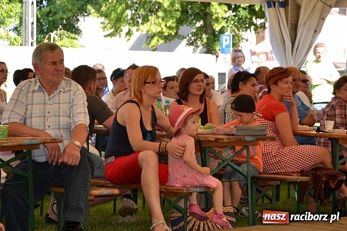 Zdjęcie w galerii na portalu naszraciborz.pl: W Tworkowie wybrali najsympatyczniejszą nastolatkę w gminie wiadomości z regionu