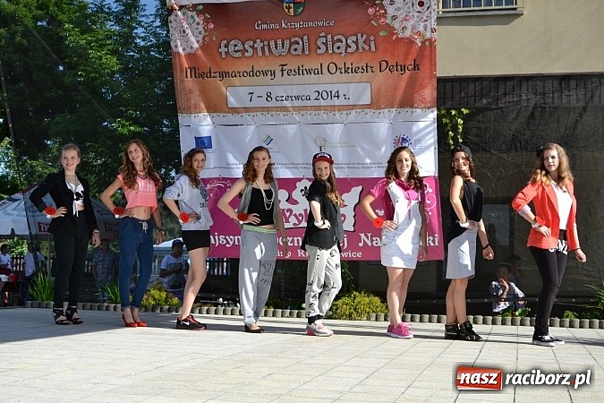 Zdjęcie w galerii na portalu naszraciborz.pl: W Tworkowie wybrali najsympatyczniejszą nastolatkę w gminie wiadomości z regionu