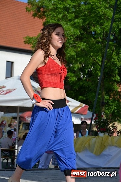 Zdjęcie w galerii na portalu naszraciborz.pl: W Tworkowie wybrali najsympatyczniejszą nastolatkę w gminie wiadomości z regionu