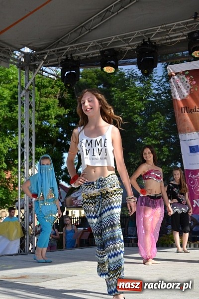 Zdjęcie w galerii na portalu naszraciborz.pl: W Tworkowie wybrali najsympatyczniejszą nastolatkę w gminie wiadomości z regionu