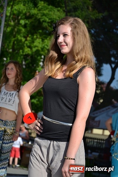 Zdjęcie w galerii na portalu naszraciborz.pl: W Tworkowie wybrali najsympatyczniejszą nastolatkę w gminie wiadomości z regionu